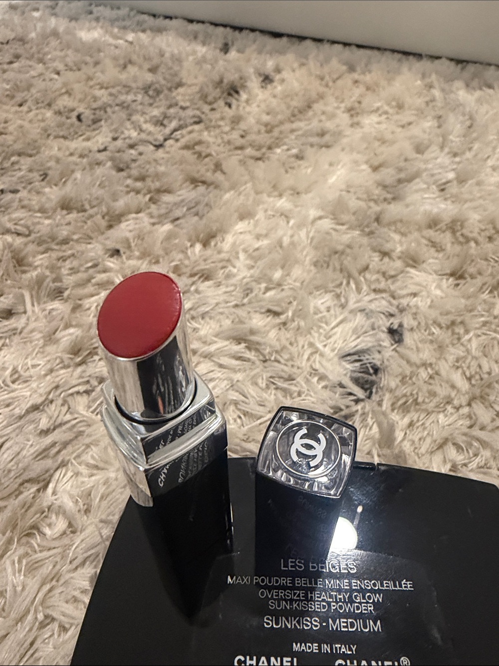 CHANEL Bronzing Powder Compact — Warm Brown Glow and two lipstics - Picture 5 of 7